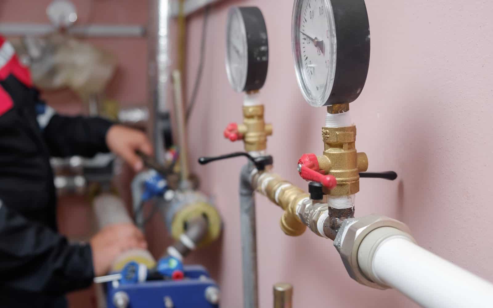 Experienced gas engineer providing boiler and central heating services in Ashtead